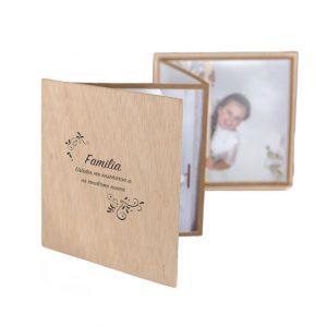 Acordeón de madera con 6 fotos. Tamaño 15x15cm