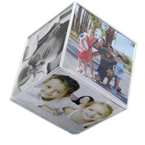 Cubo giratorio de plástico con 6 fotos de 10x10cm