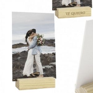 Peana de madera con foto rígida