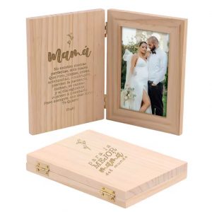 Portafotos libro con foto 9x14 y dedicatoria a doble cara grabada en madera